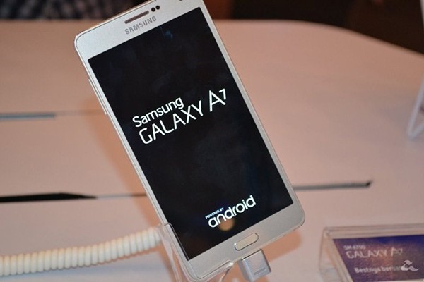  SAMSUNG GALAXY A7 - 2015