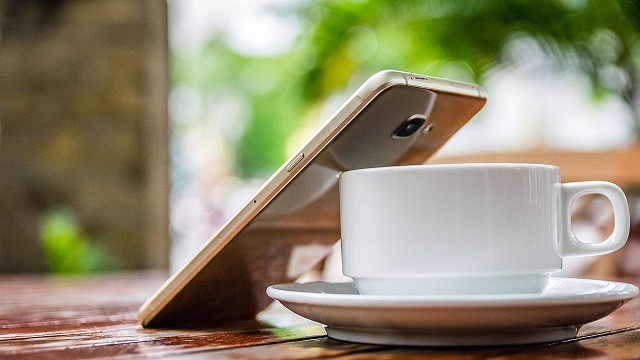  ĐIỆN THOẠI SAMSUNG GALAXY A9 PRO(MỚI 99%)