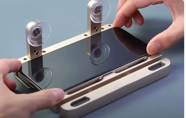 Có nên thay màn hình iPhone 7 Plus bằng màn zin bóc?