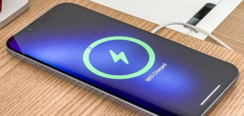 Khi nào cần thay pin iPhone?