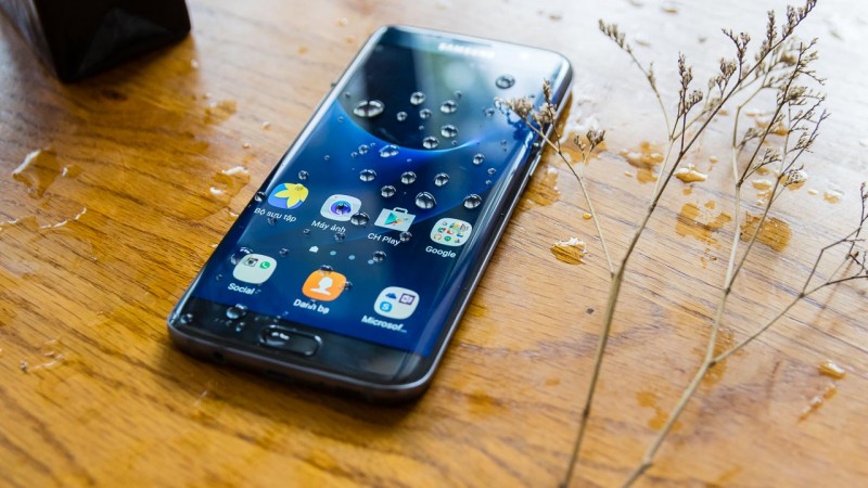 S7 Edge Mỹ có chống nước không -Thông tin từ Samsung