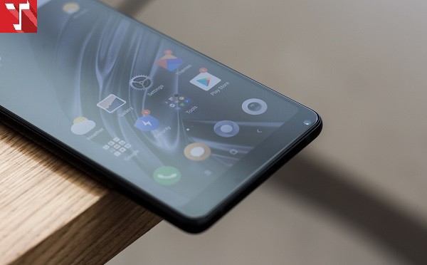 Xiaomi Mi 8 nhập khẩu hiệu năng vượt trội 