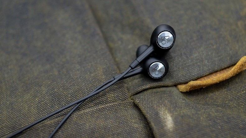 Tai nghe nh&eacute;t trong LG V30 Chipset B&O Play ch&iacute;nh h&atilde;ng