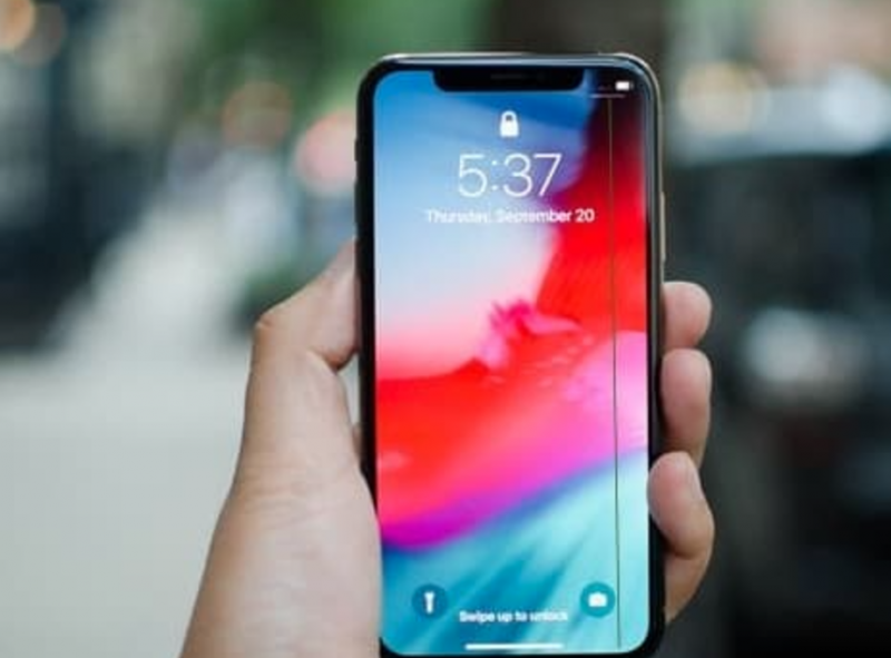 Màn hình điện thoại bị 1 sọc ngang