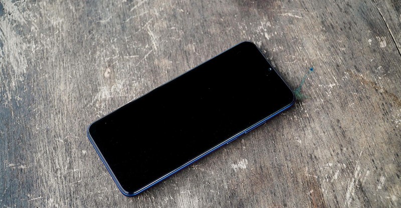 Màn hình điện thoại bị đen nhưng vẫn chạy